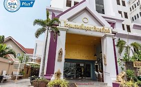 อโยธยา ริเวอร์ไซด์ โฮเทล