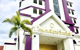 อโยธยา ริเวอร์ไซด์ โฮเทล